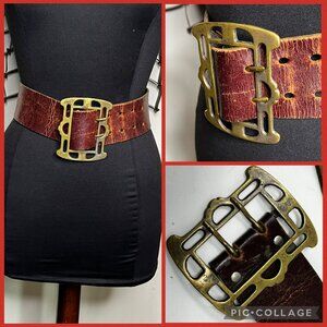 Vintage Womens Original 70s Distressed Leather Belt & Fashionable Brass Buckle